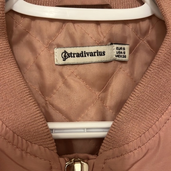 Stradivarius small pink bomber jacket - Picture 3 of 4